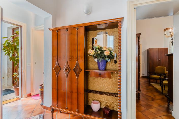 Image No.22-2 Bed Townhouse for sale