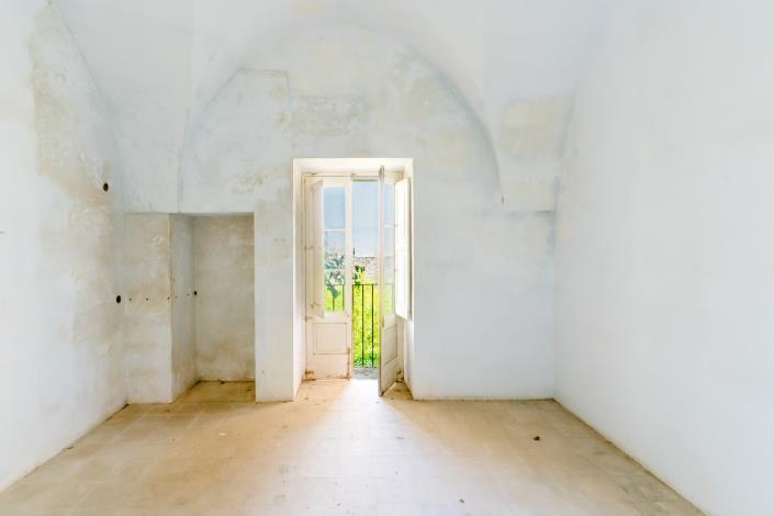 Image No.9-7 Bed Mansion for sale