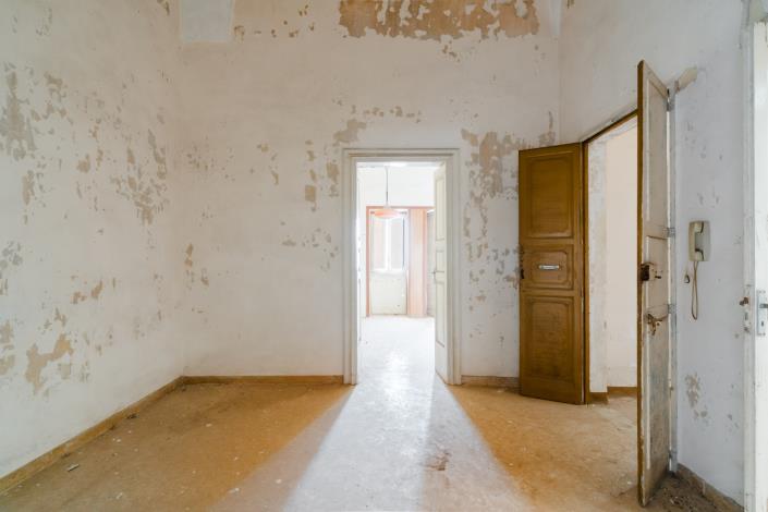 Image No.20-7 Bed Mansion for sale