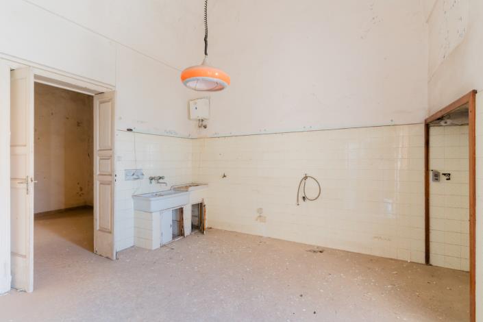 Image No.25-7 Bed Mansion for sale