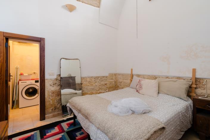 Image No.15-2 Bed Townhouse for sale