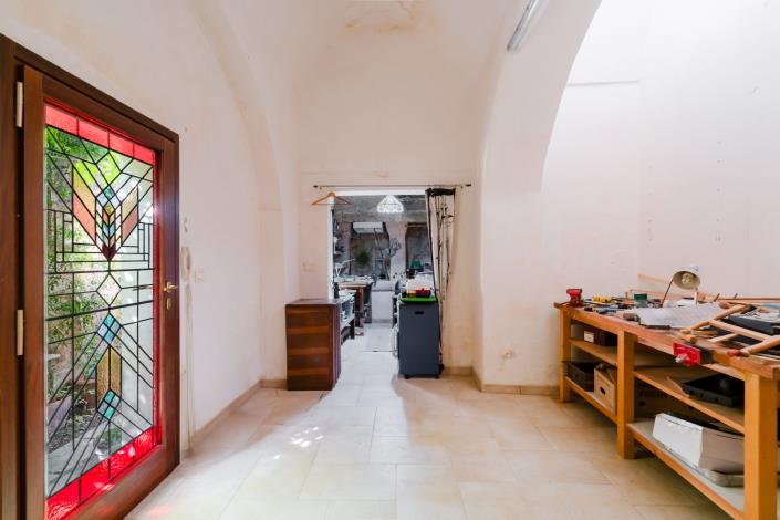 Image No.21-2 Bed Townhouse for sale