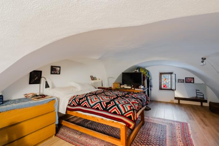 Image No.28-2 Bed Townhouse for sale