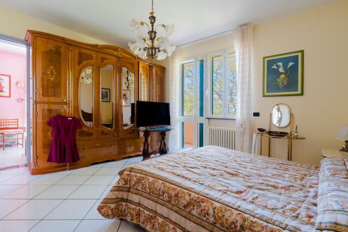 Image No.21-5 Bed Villa / Detached for sale