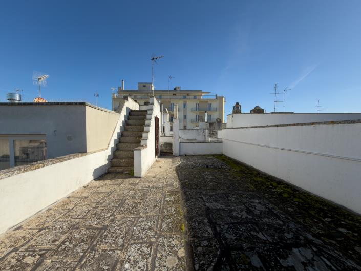 Image No.23-2 Bed Apartment for sale