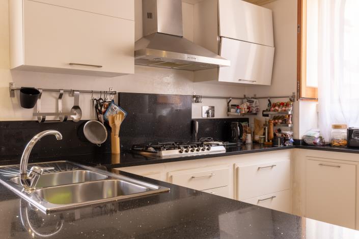 Image No.4-2 Bed Townhouse for sale