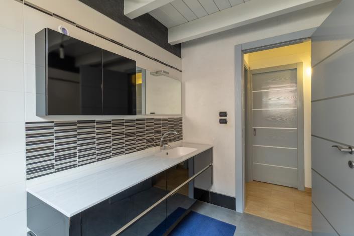 Image No.7-2 Bed Townhouse for sale