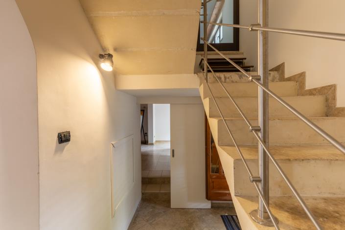 Image No.12-2 Bed Townhouse for sale