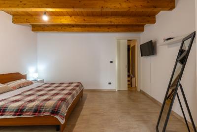 Aradeo-via-Venezia-2500019