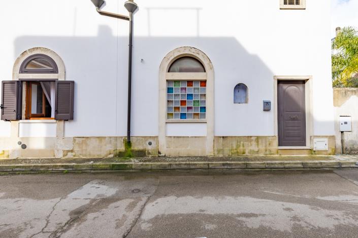 Image No.21-2 Bed Townhouse for sale