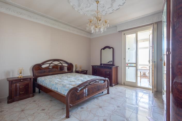 Image No.52-4 Bed Townhouse for sale