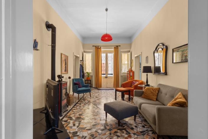 Image No.10-3 Bed Townhouse for sale