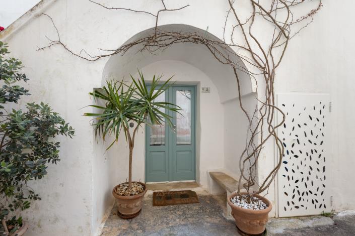 Image No.11-2 Bed Townhouse for sale