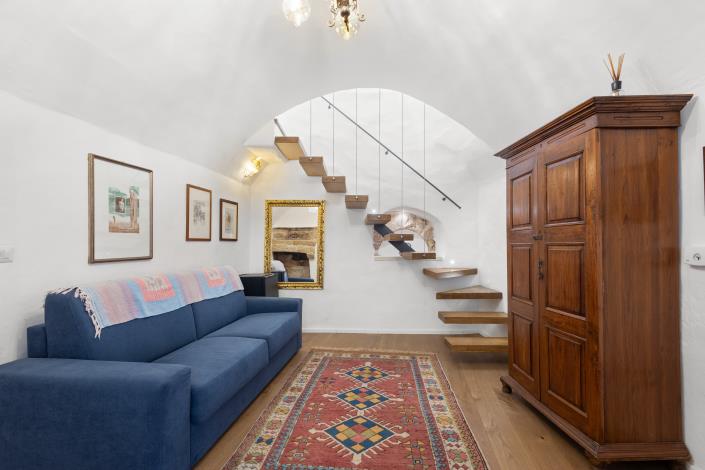 Image No.19-2 Bed Townhouse for sale