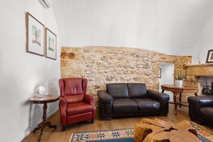 Image No.21-2 Bed Townhouse for sale