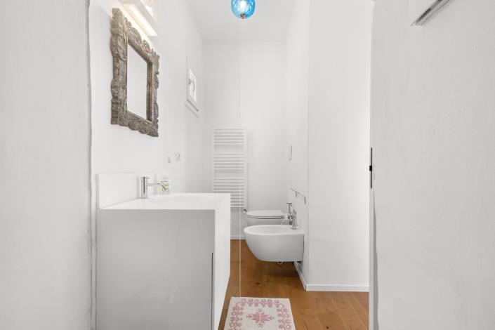Image No.38-2 Bed Townhouse for sale