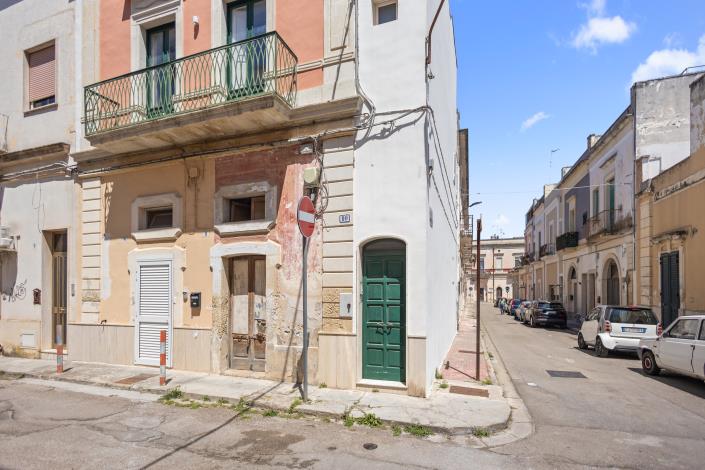 Image No.55-2 Bed Apartment for sale