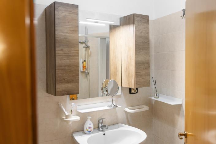 Image No.22-2 Bed Apartment for sale