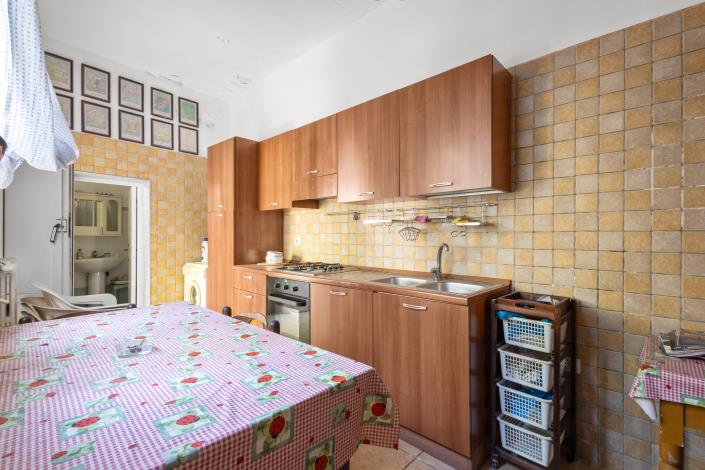 Image No.18-1 Bed House for sale