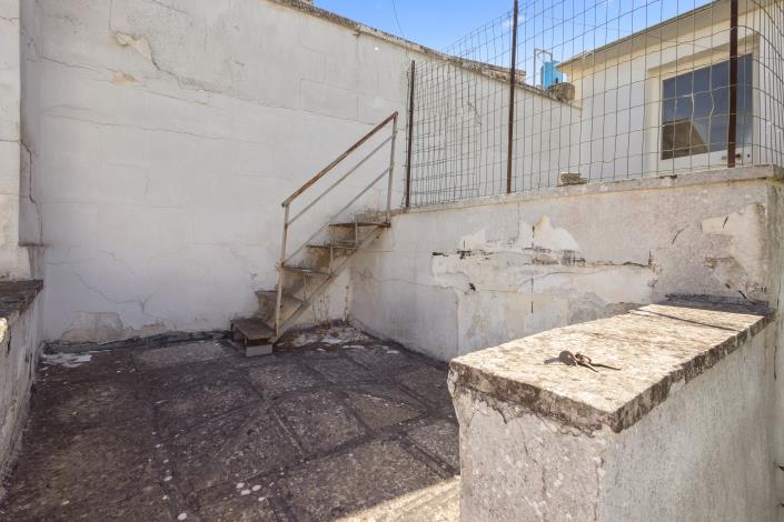 Image No.27-1 Bed House for sale