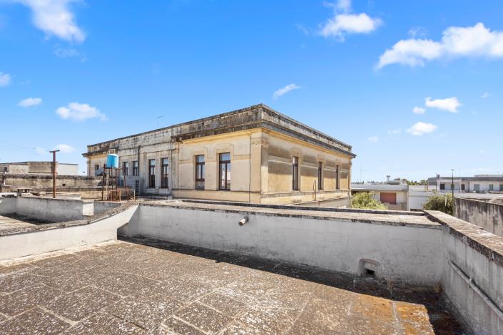 Image No.36-1 Bed House for sale