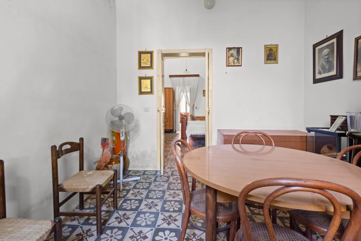 Image No.39-1 Bed House for sale