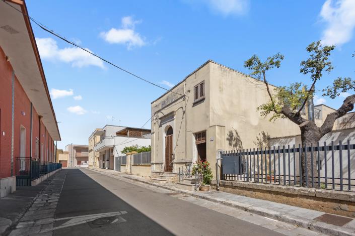 Image No.46-1 Bed House for sale