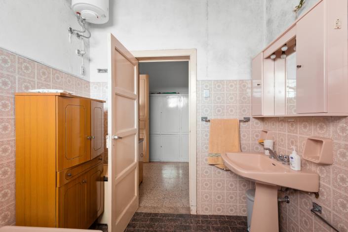 Image No.13-2 Bed House for sale