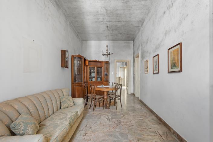 Image No.16-2 Bed House for sale