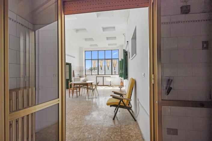 Image No.21-2 Bed House for sale