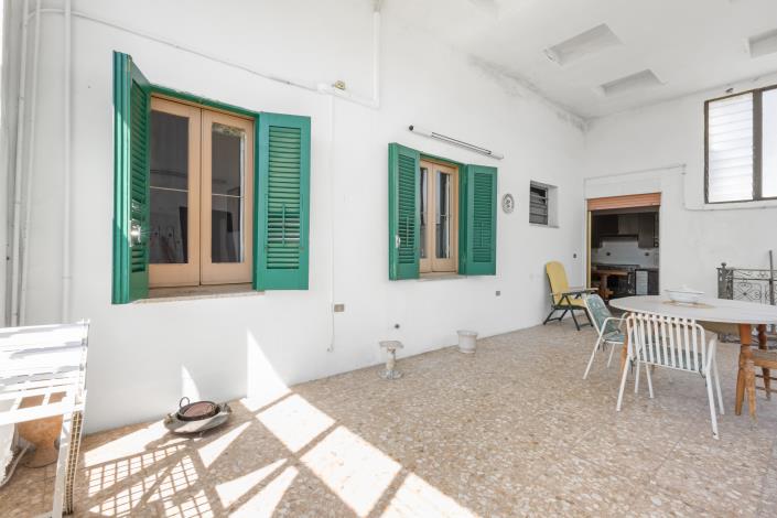Image No.24-2 Bed House for sale