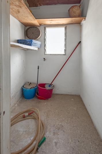 Image No.31-2 Bed House for sale