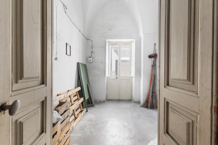 Image No.56-2 Bed House for sale
