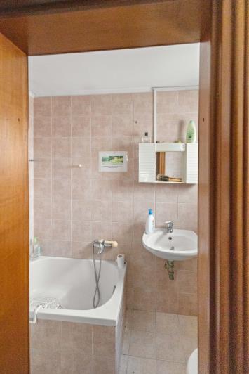 Image No.19-3 Bed House for sale