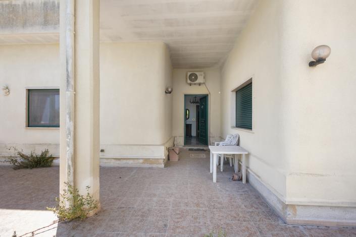 Image No.27-3 Bed House for sale