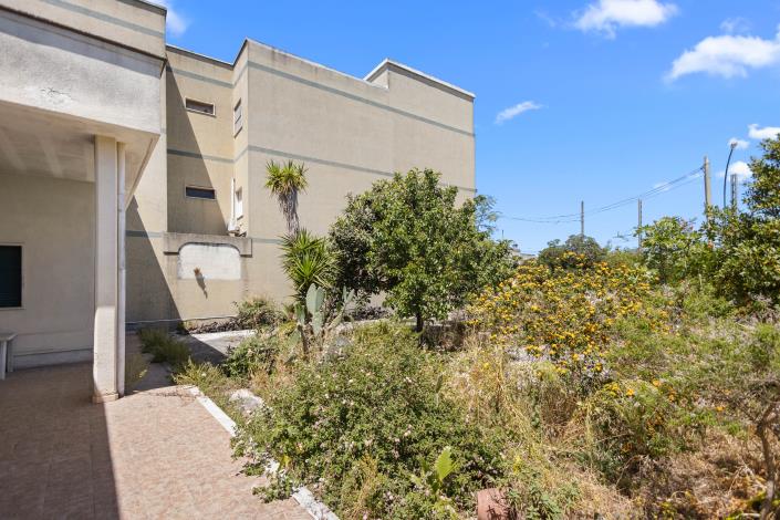 Image No.32-3 Bed House for sale