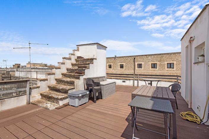 Image No.17-1 Bed House for sale