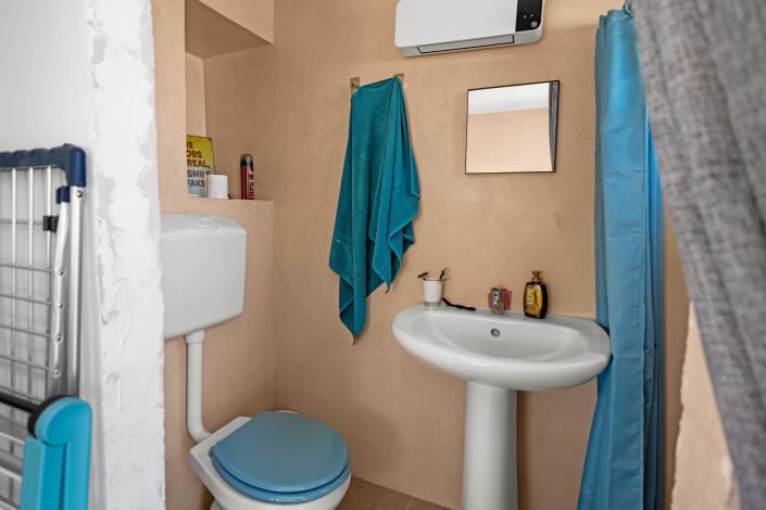 Image No.19-1 Bed House for sale