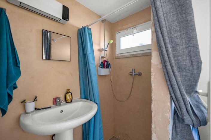 Image No.20-1 Bed House for sale