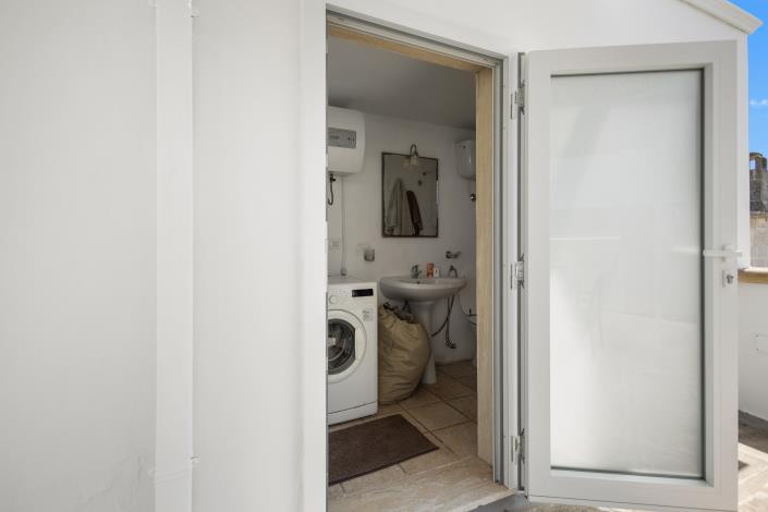 Image No.29-1 Bed House for sale