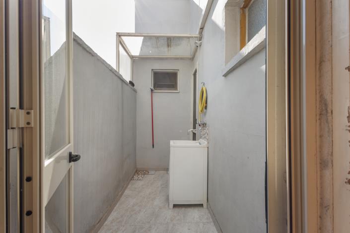 Image No.14-2 Bed House for sale