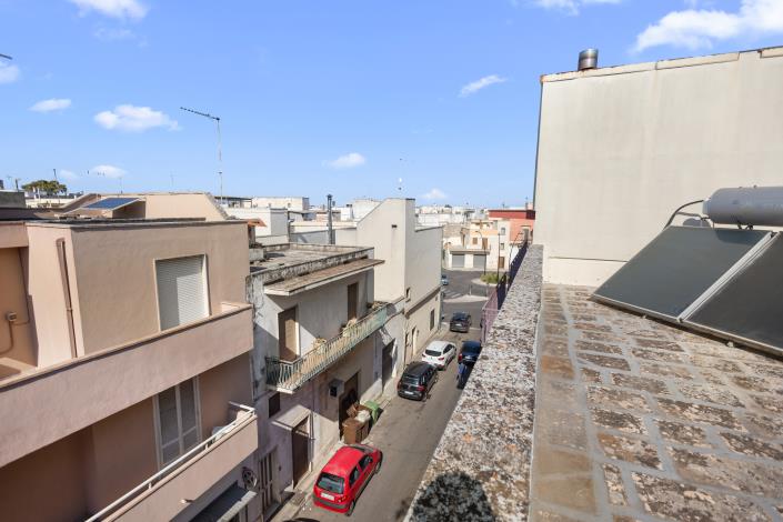 Image No.26-2 Bed House for sale