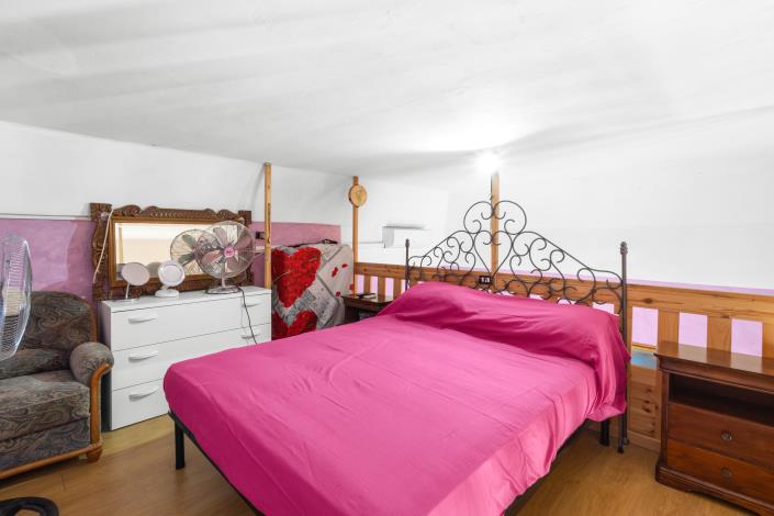 Image No.16-2 Bed House for sale