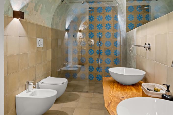 Image No.20-1 Bed House for sale