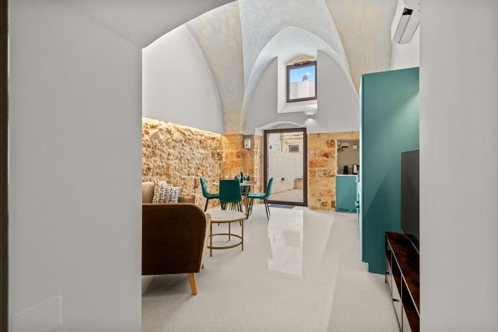 Image No.14-1 Bed House for sale