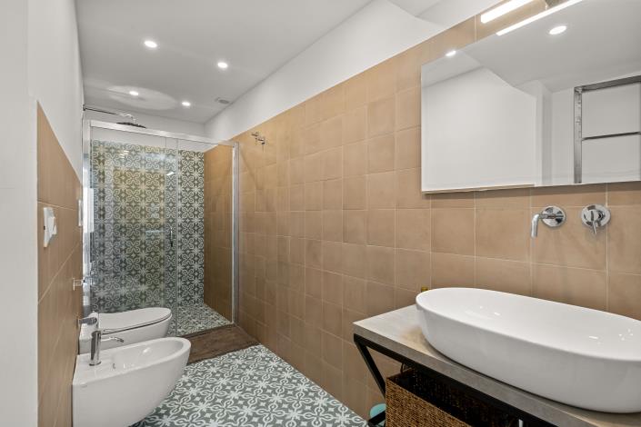 Image No.15-1 Bed House for sale
