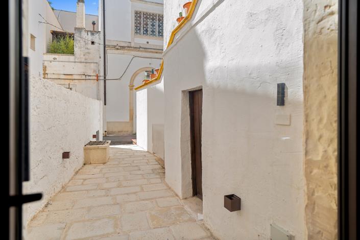 Image No.19-1 Bed House for sale