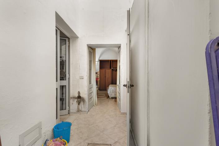 Image No.13-4 Bed House for sale