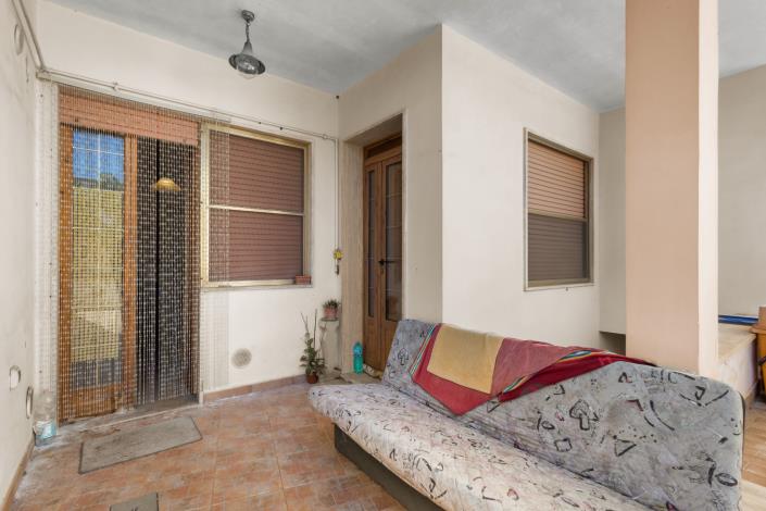 Image No.26-4 Bed House for sale