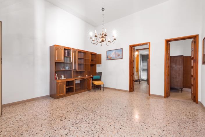 Image No.31-4 Bed House for sale